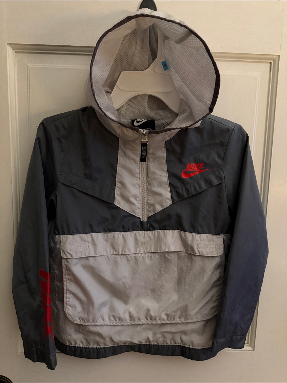 Nike Kids Gray & Charcoal 1/2 Zip Hooded Windbreaker